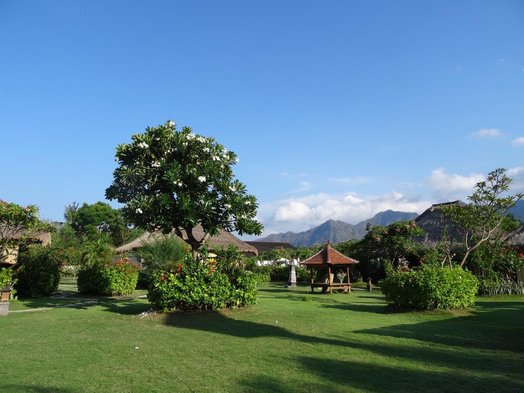 Sunia Loka Bungalows & Dive Center Pemuteran Exterior foto